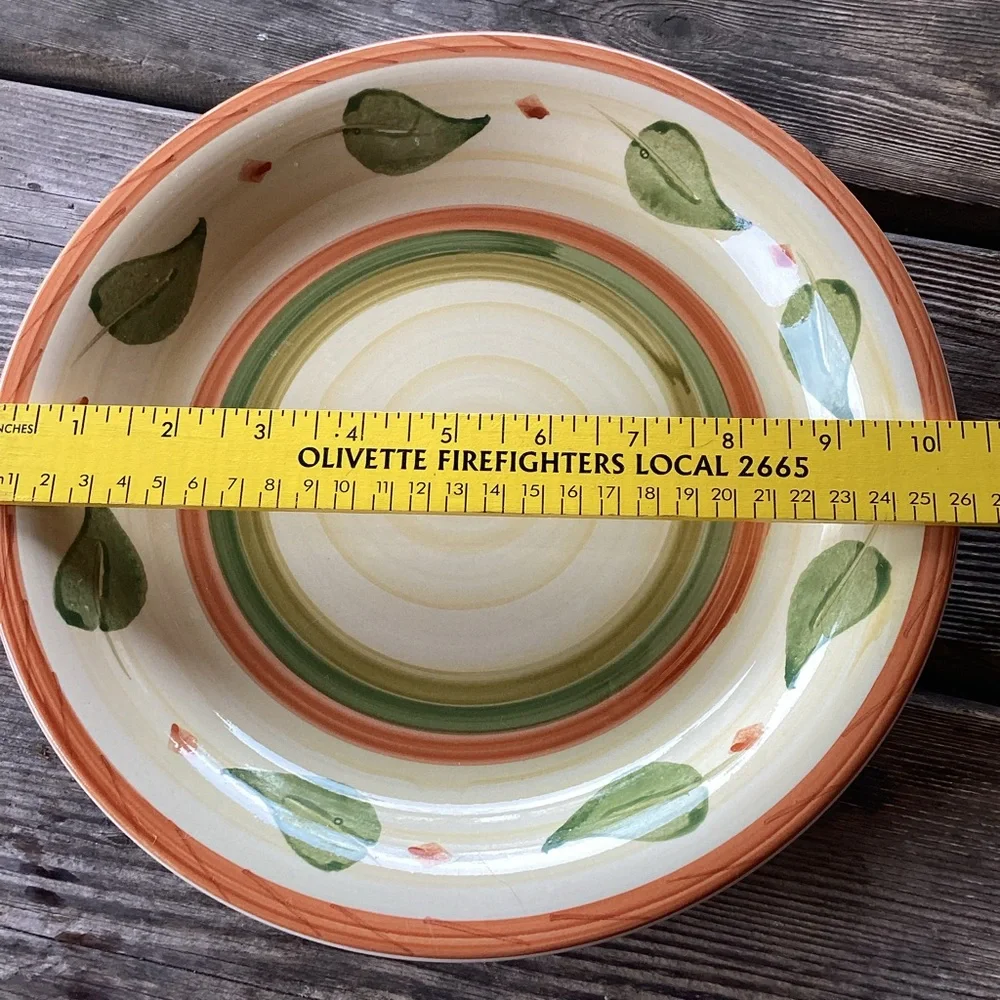 Garden Ridge Mediterranean-look plates - set of plates in 2 sizes